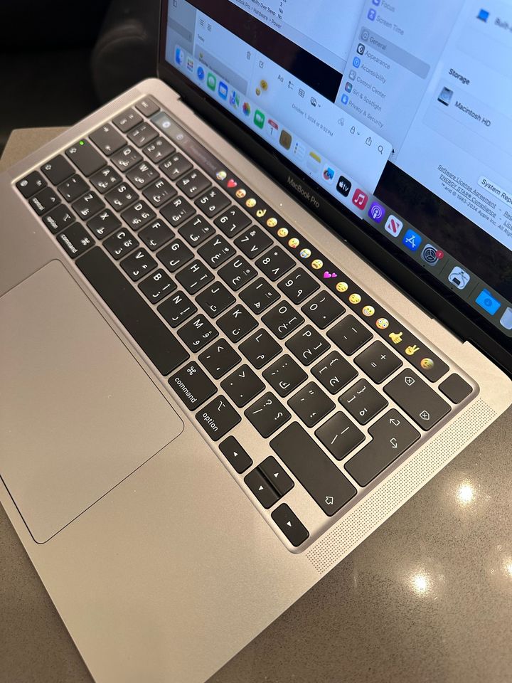 2022 Apple Macbook Pro- M2- Touchbar / 100% Battery