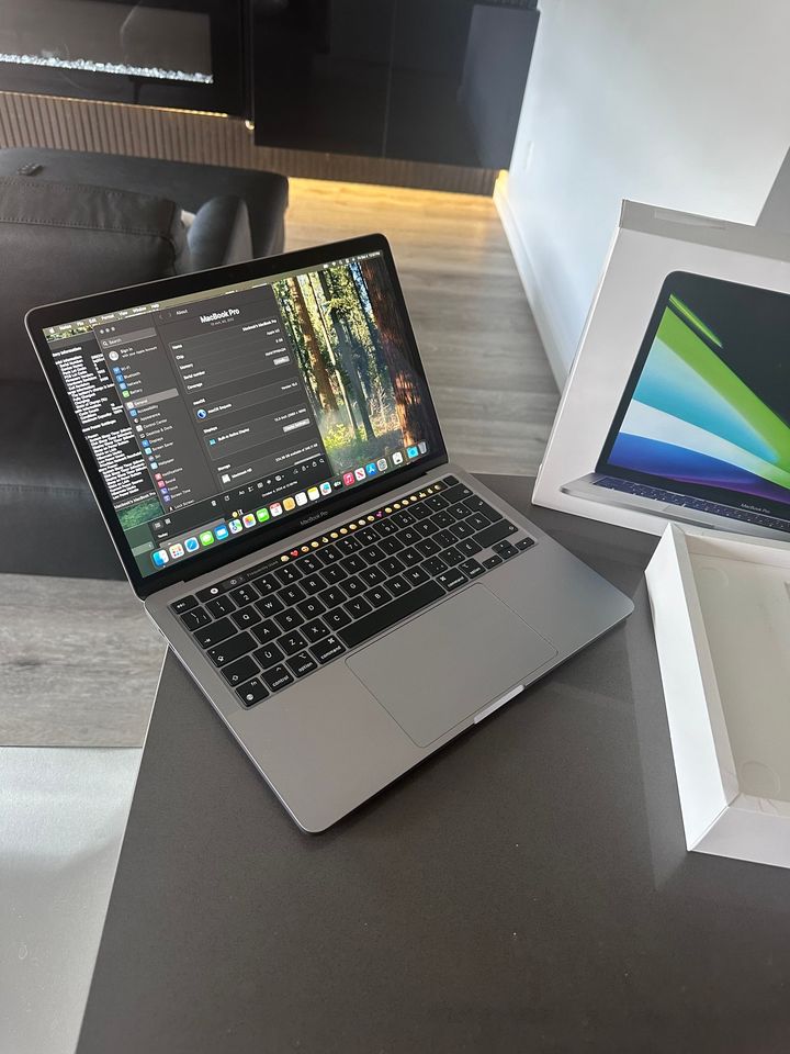 2022 Apple Macbook Pro- M2- Touchbar / 100% Battery / macOS Sequoia