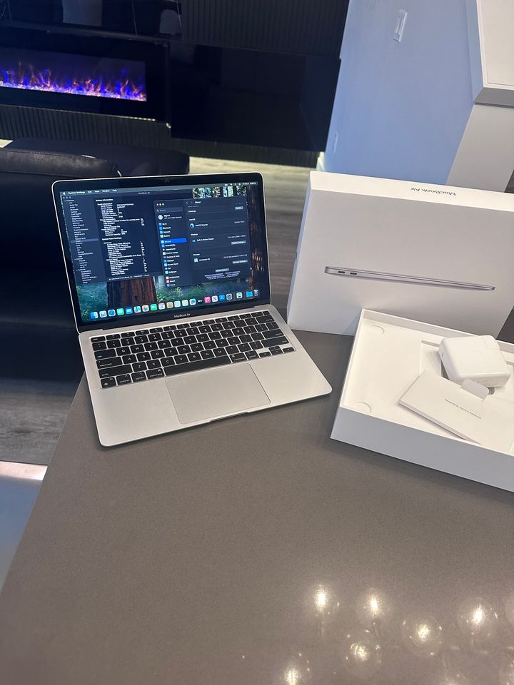 2020 Apple Macbook Air- M1/ macOS Sequoia With Box $740