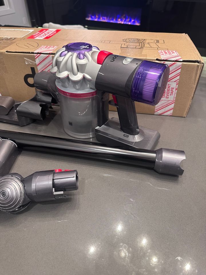 Dyson V8 Animal Cordless Stick Vacuum - Sprayed Nickel