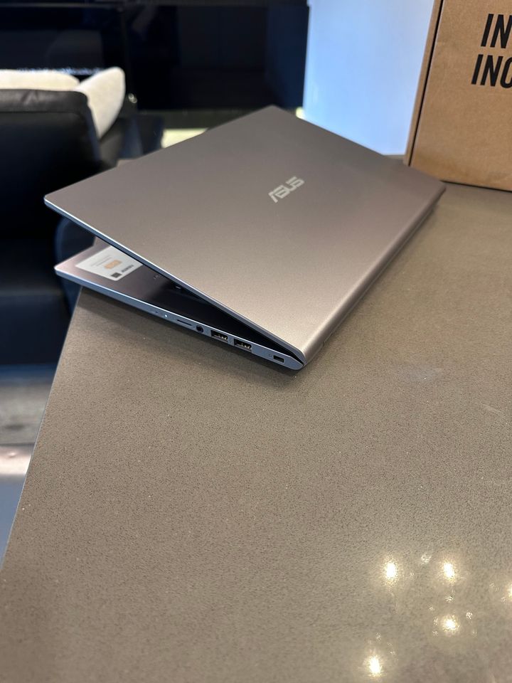 ASUS Vivobook 14 Slate Grey / Ryzen 3 / 8 GB / 512 GB SSD