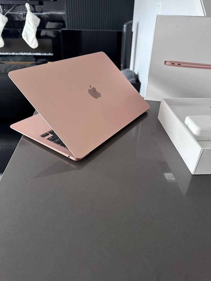 2020 Apple Macbook Air Gold- M1/ English macOS Sequoia