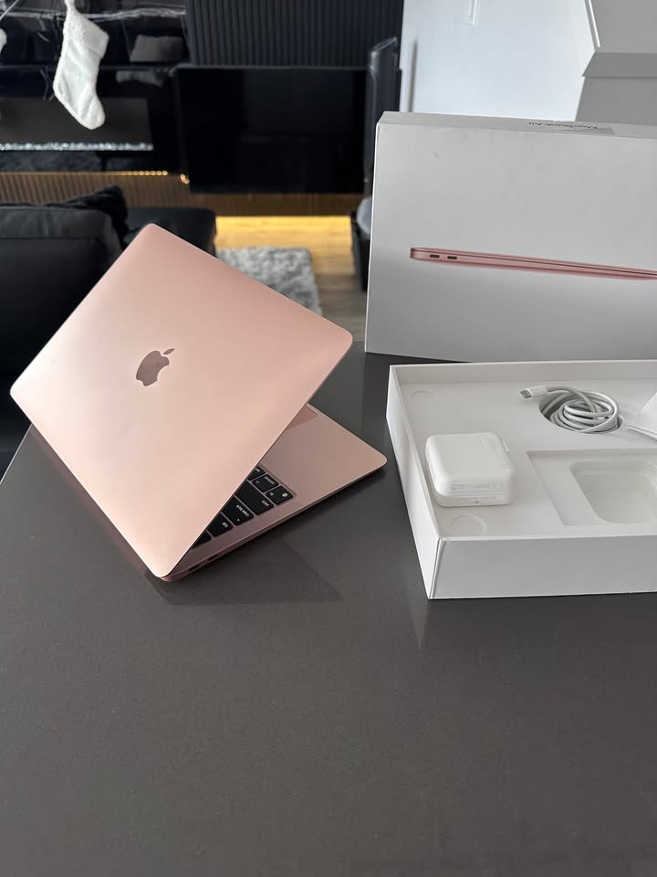 2020 Apple Macbook Air Gold- M1/ English macOS Sequoia