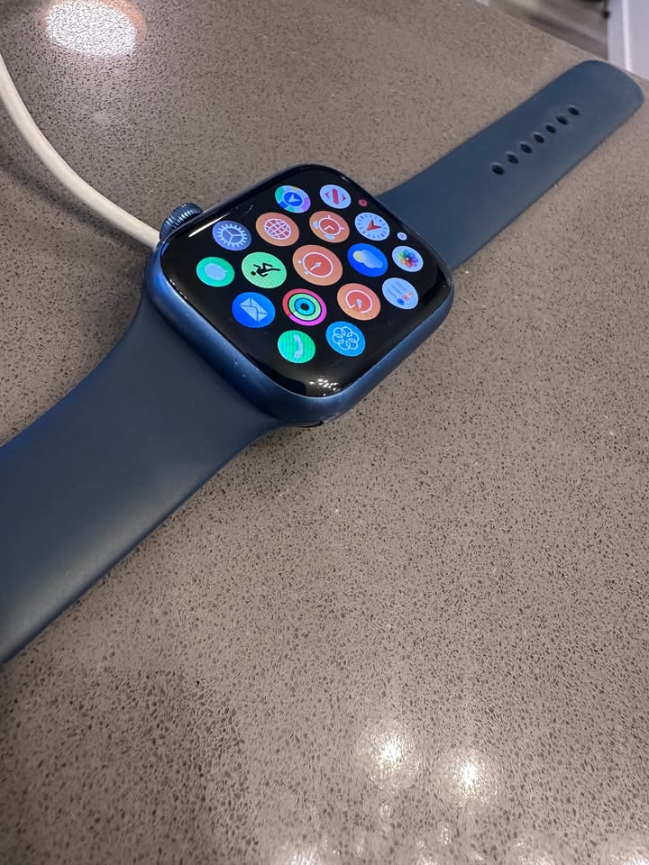 Apple Watch Series 7 (GPS) 41mm Blue Aluminum