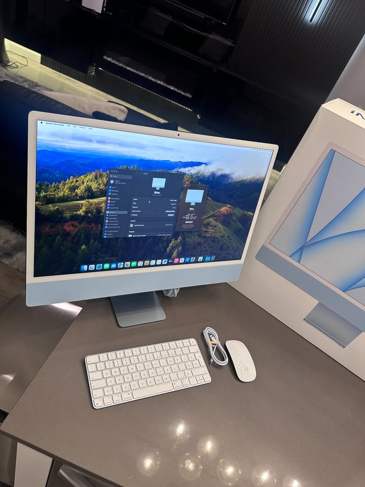 2021 Apple iMac 24" 4.5K Retina / M1 8 CORE / 256GB / 8GB