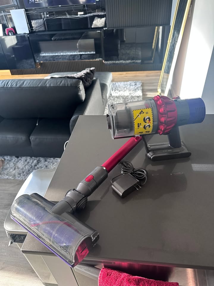 Dyson Cyclone V10 Motorhead Cordless Vacuum