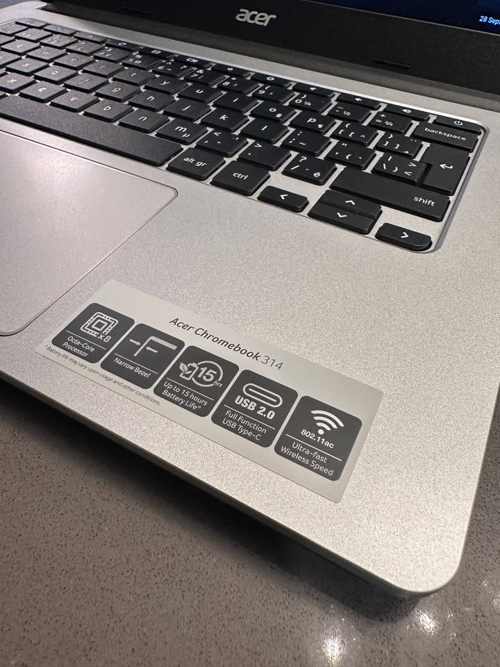 2023 Acer Chromebook 14” Full HD 1080p, 8 Core/128GB/ 8GB Chrome OS