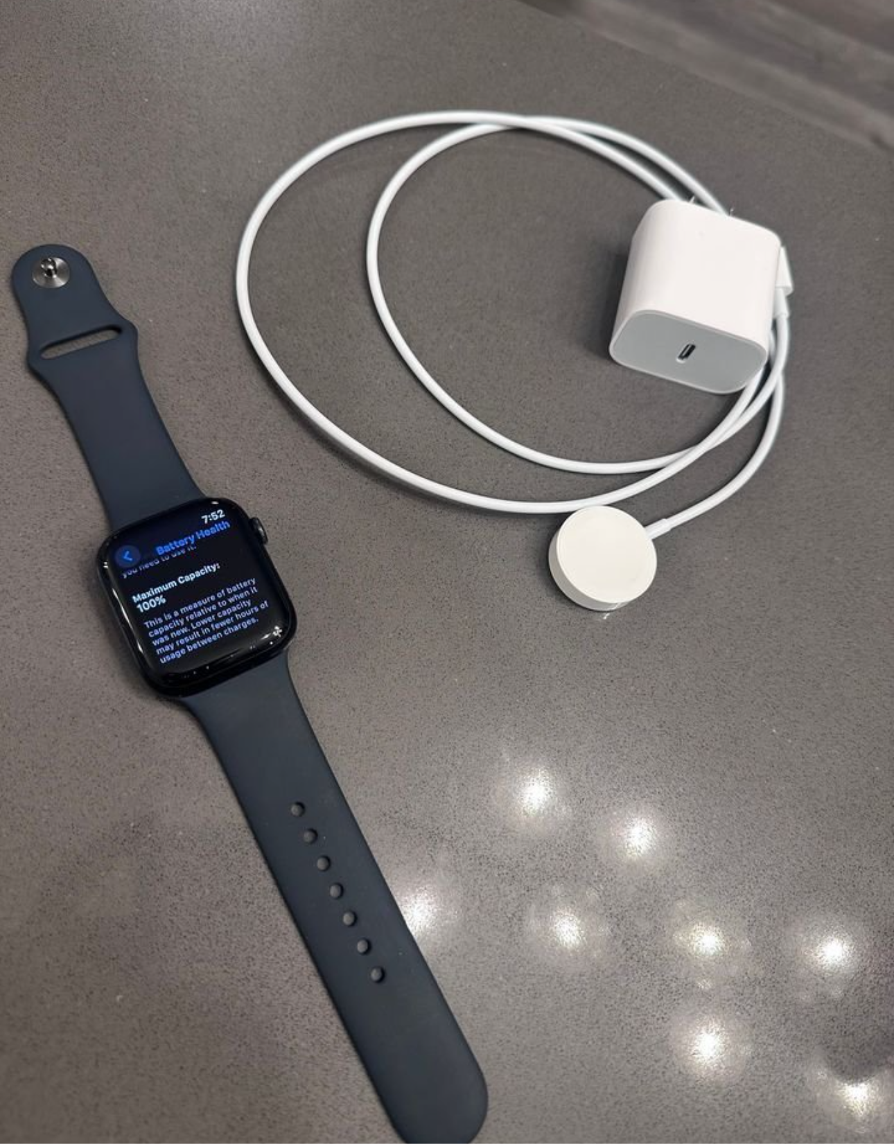 Apple Watch Series 9 (GPS + Cellular) 45mm Midnight + Charger