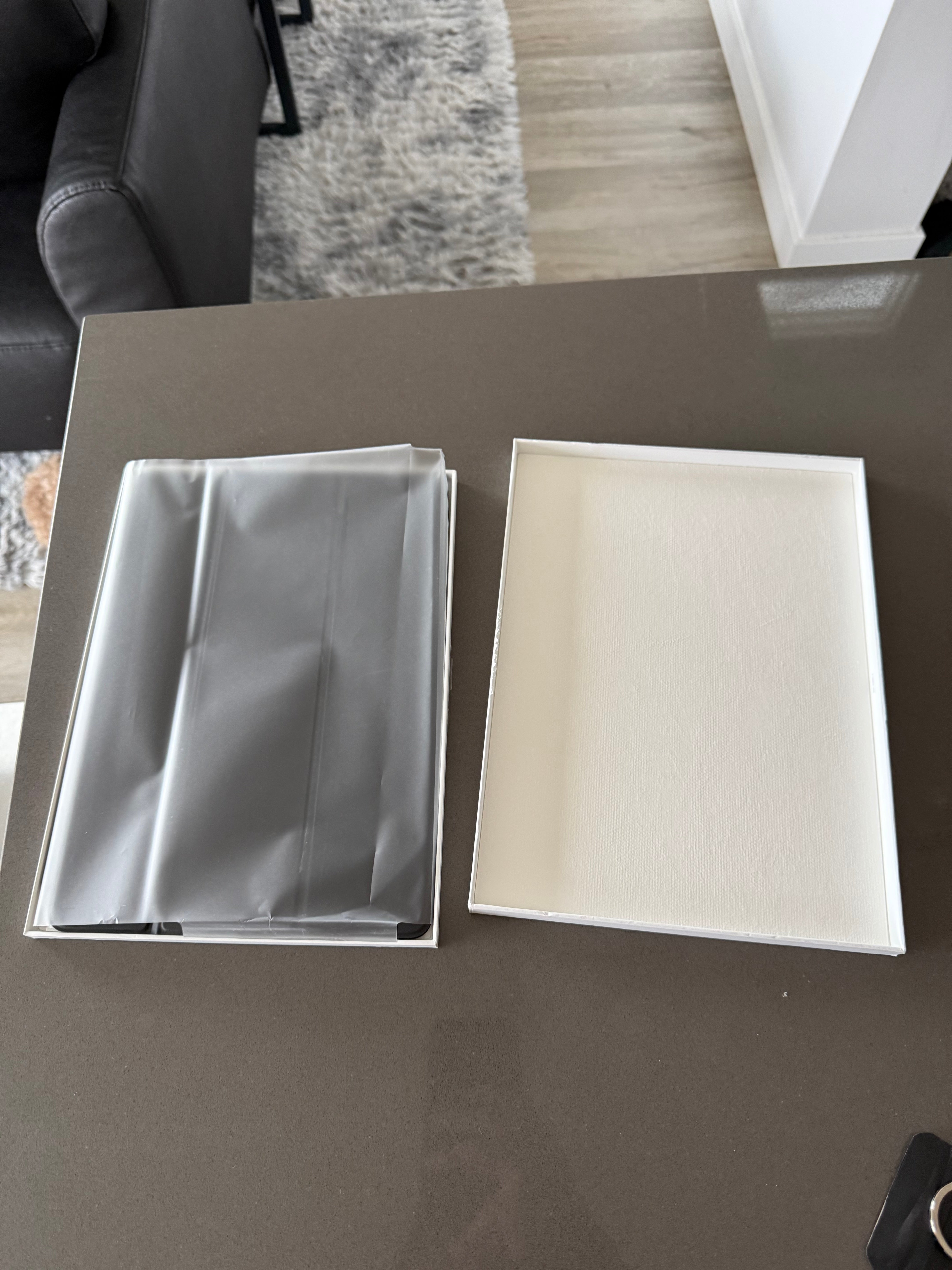 Apple Smart Keyboard for iPad (8th/7th Gen), iPad Air (3rd Gen) &amp; iPad Pro 10.5" - Black - English