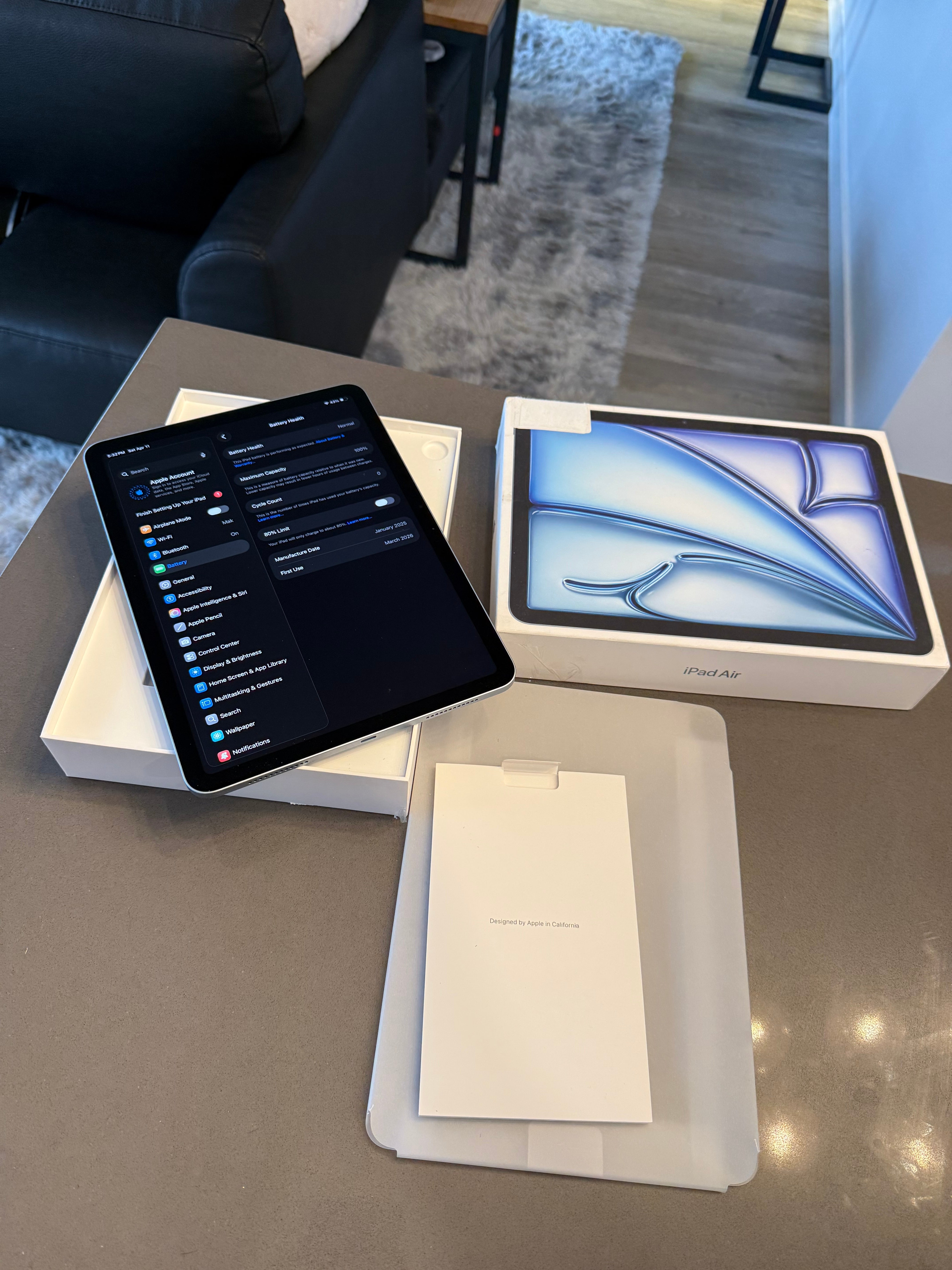 iPad Air M3 (2024) 11-inch 128 GB-Open box