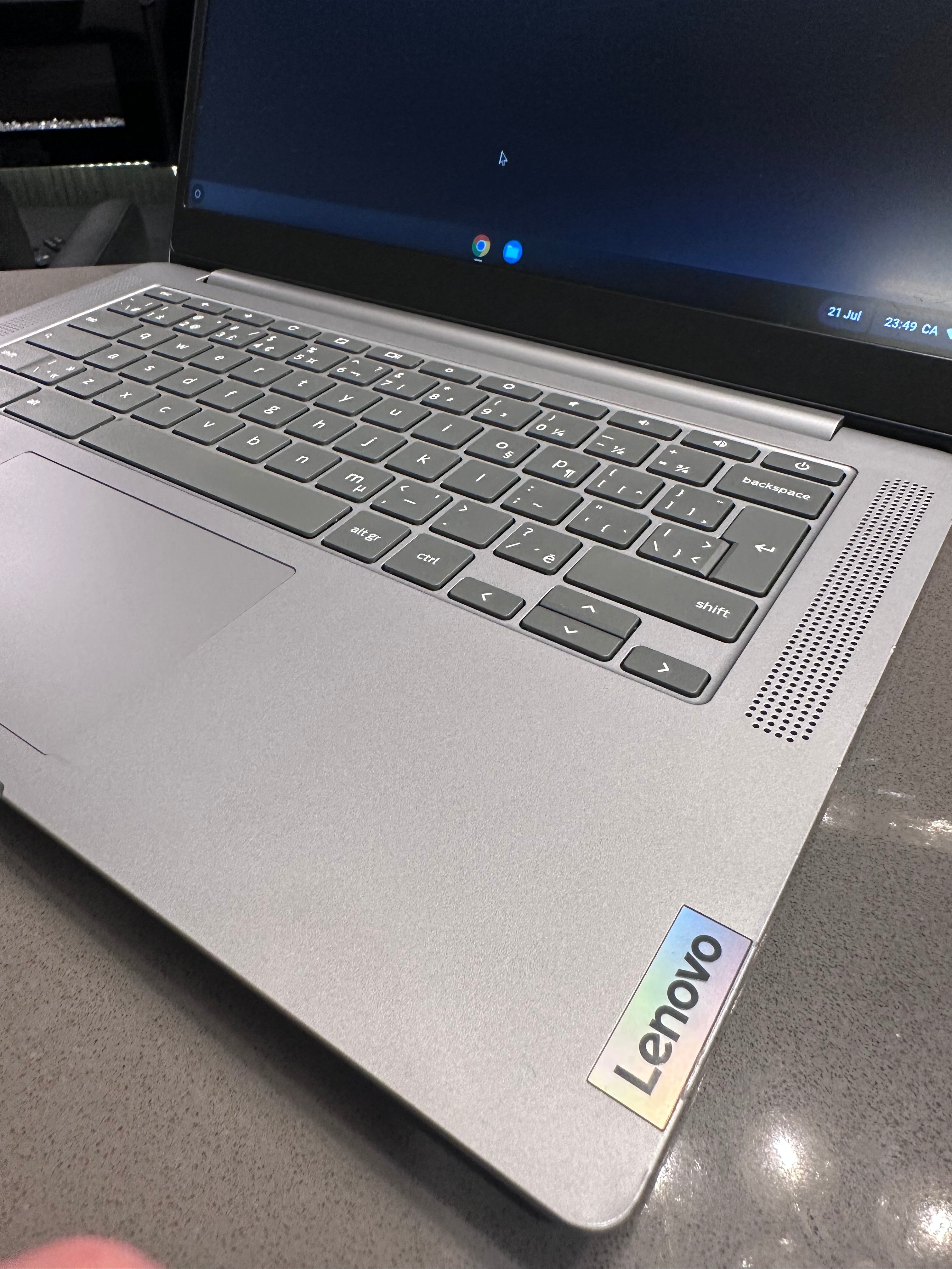 Lenovo Chromebook 14” Octa (8) Core - 16 Hour Battery