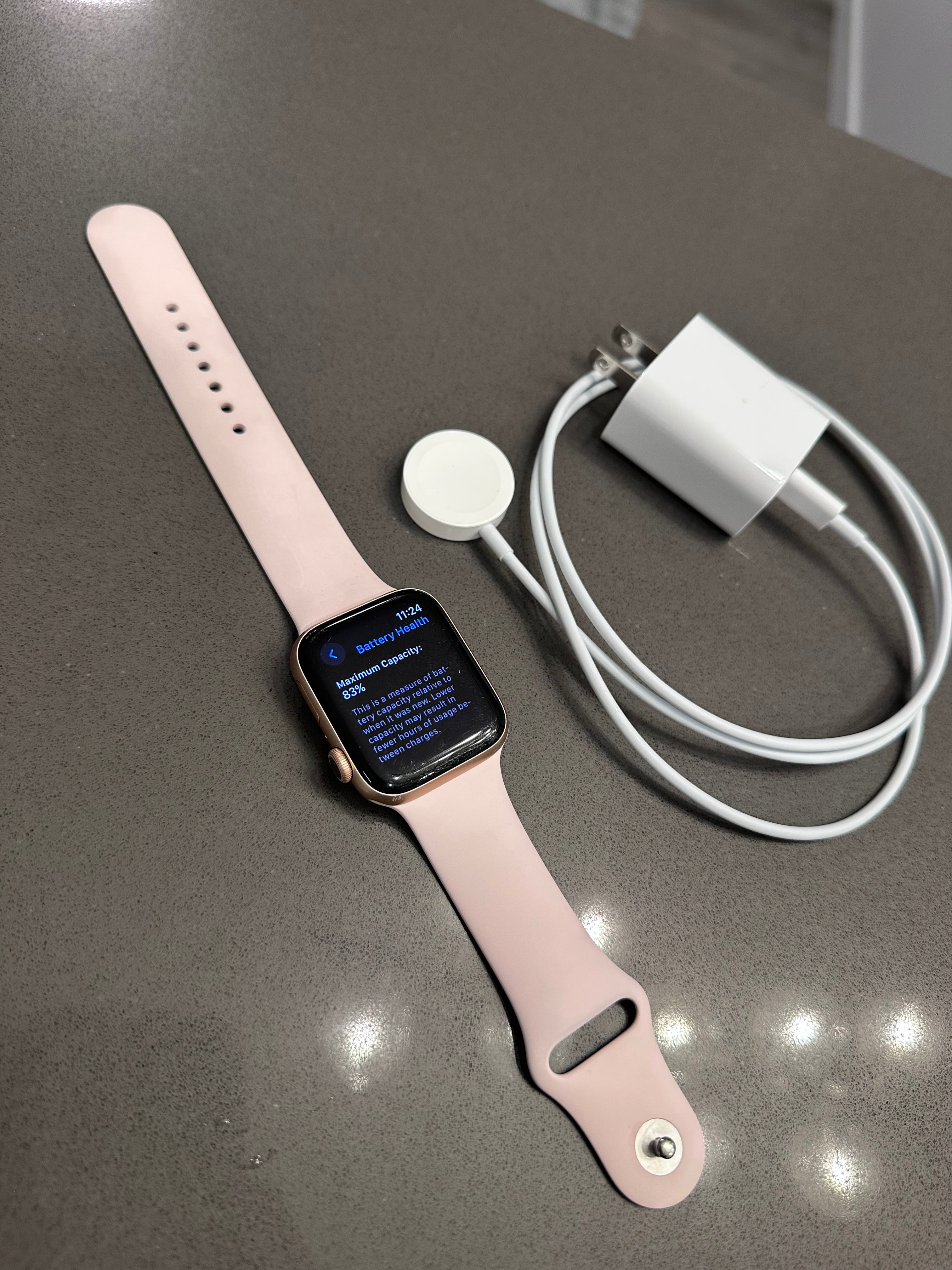 Apple Watch Series 6 44mm Gold/Pink Band+ Charger
