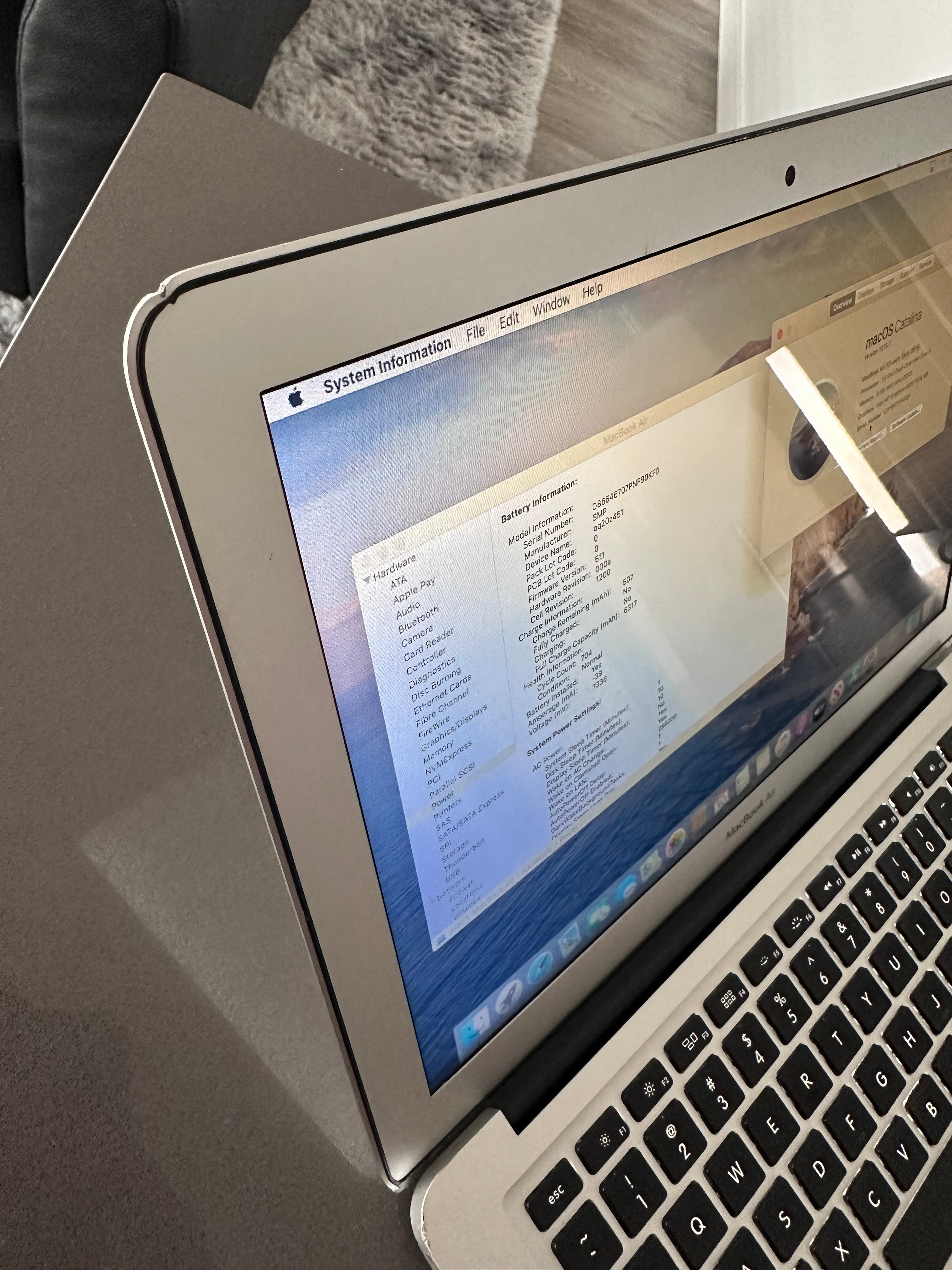 2015 Apple Macbook Air Core i5 */8GB RAM/256GB&nbsp;