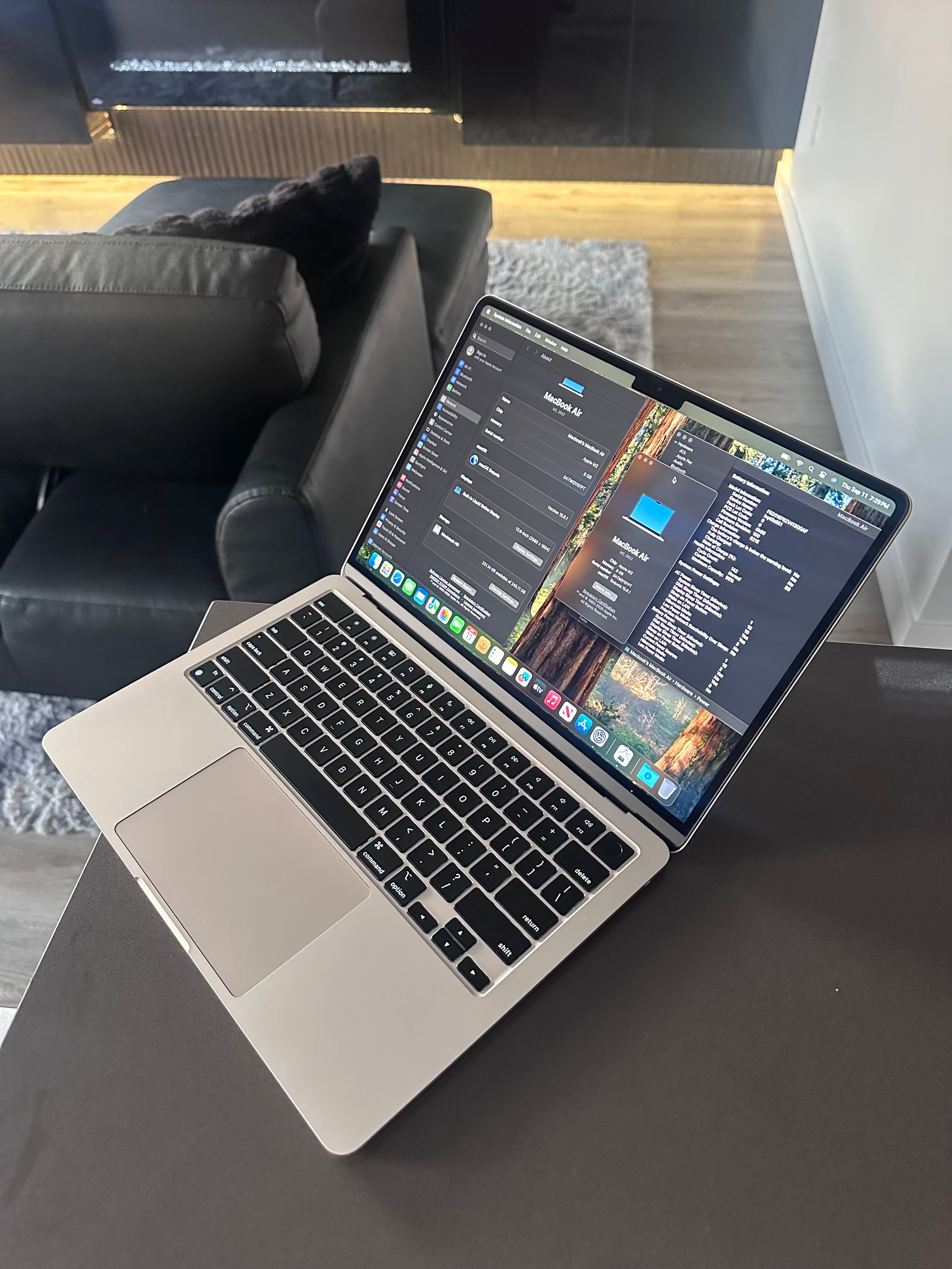 Apple Macbook Air 13.6" Starlight/ M2 - 8 CORE/macOS Sequoia