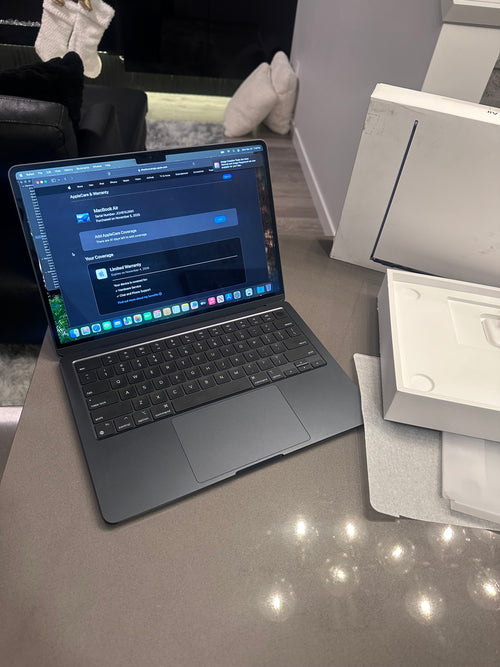 2024 Apple Macbook Air 13.6"/ M3/100% Battery/12 Cycle!/WARRANTY Nov 4, 2026