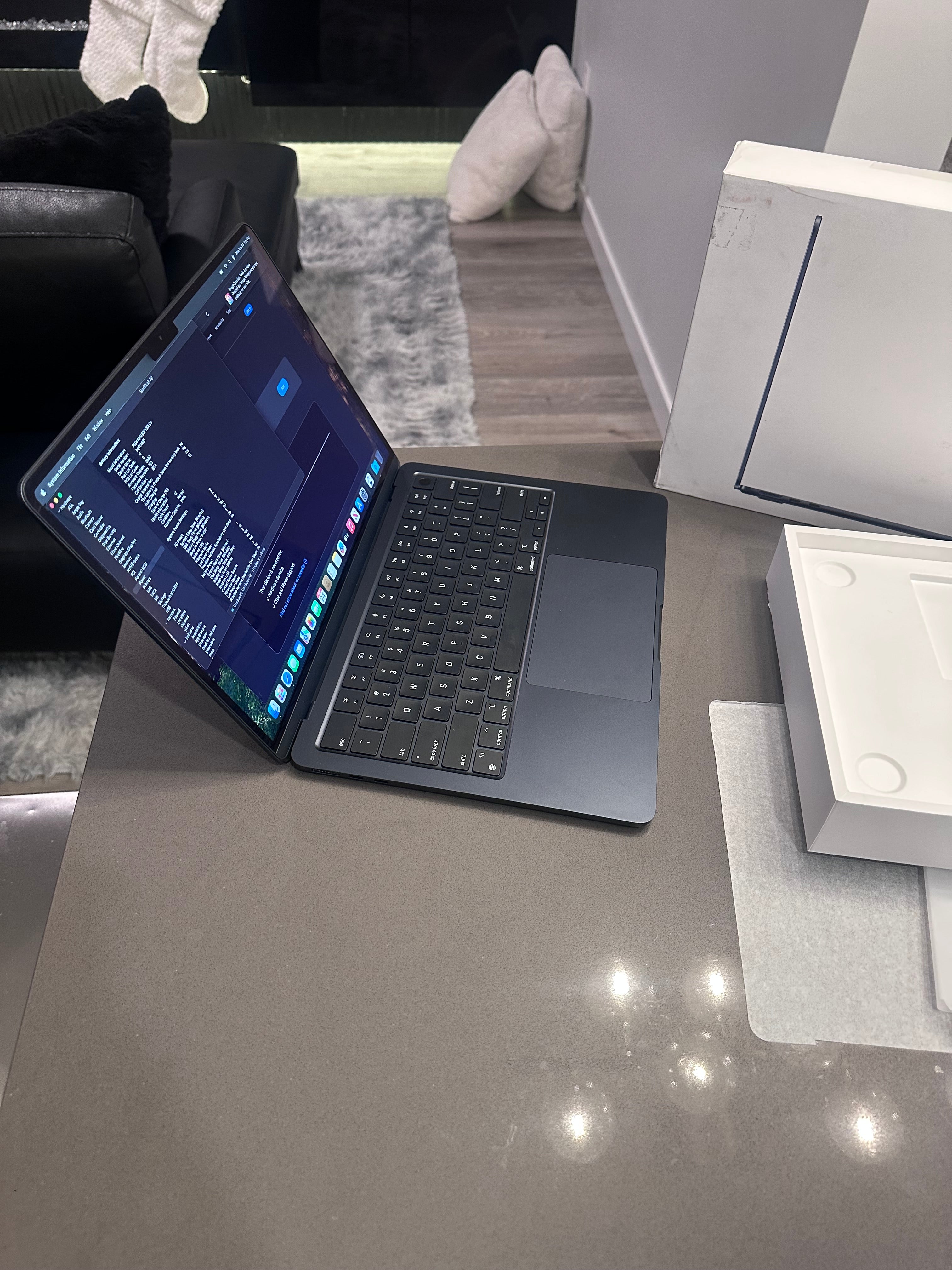 2024 Apple Macbook Air 13.6"/ M3/100% Battery/12 Cycle!/WARRANTY Nov 4, 2026