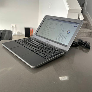 ASUS C202S-Chromebook-/Intel/Spill Proof/Excellent Condition $160