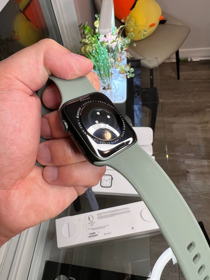 Apple Watch Series 7 (GPS) 45mm Green Aluminum Case + 3 Bands+ WARRANT
