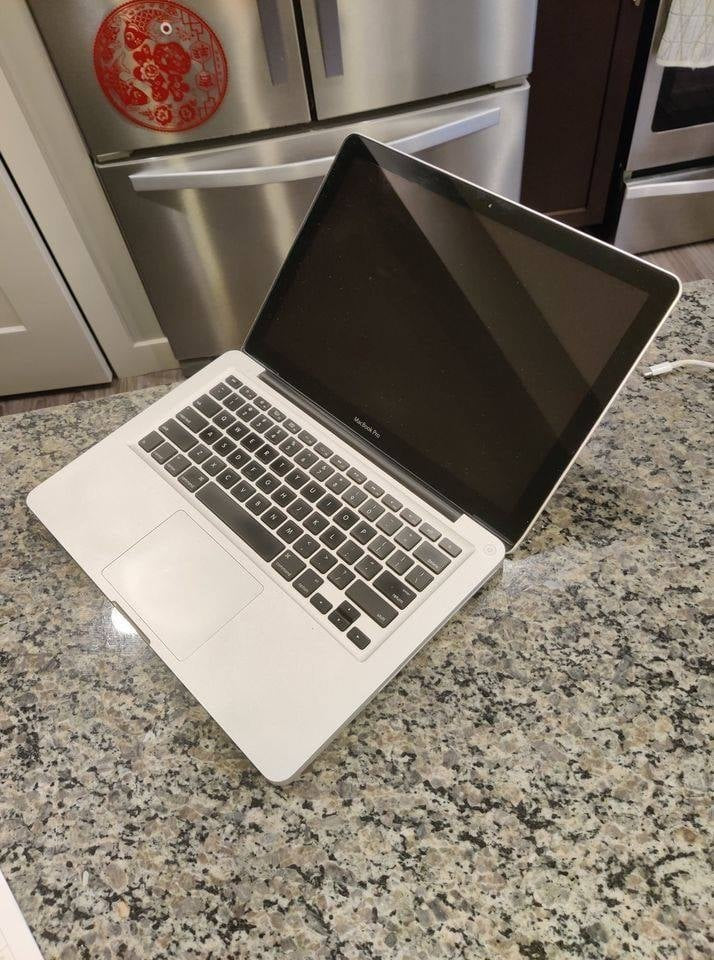2012 Apple Macbook Pro 13" - Core i7 2.9 Ghz 8GB RAM 750GB HDD - thelaptopshop.ca