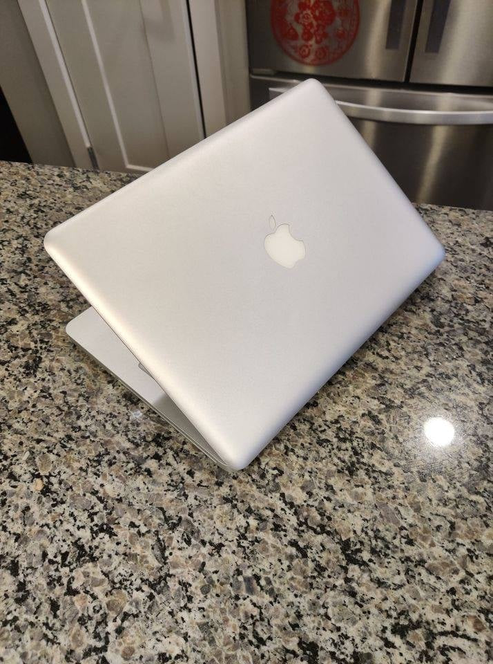 2012 Apple Macbook Pro 13" - Core i7 2.9 Ghz 8GB RAM 750GB HDD - thelaptopshop.ca