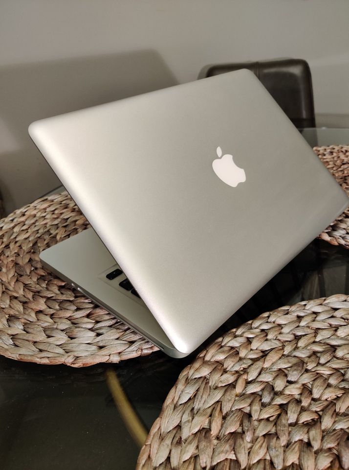 Apple Macbook Pro 13" - Intel Core i5- Backlit Keyboard-Microsoft Office - thelaptopshop.ca