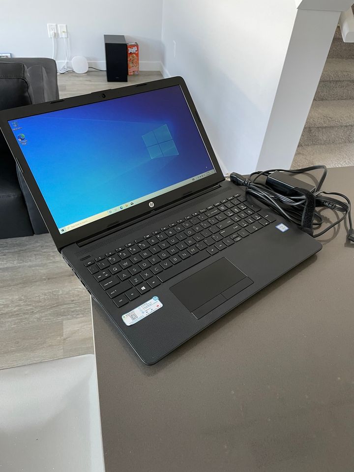 HP Pavilion 15.6" HD Laptop/ Intel Core i3 7th gen/ 1TB/$250 - thelaptopshop.ca