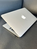 2013 Apple Macbook Air 11" - Intel Core i5 - 153 Battery Cycles