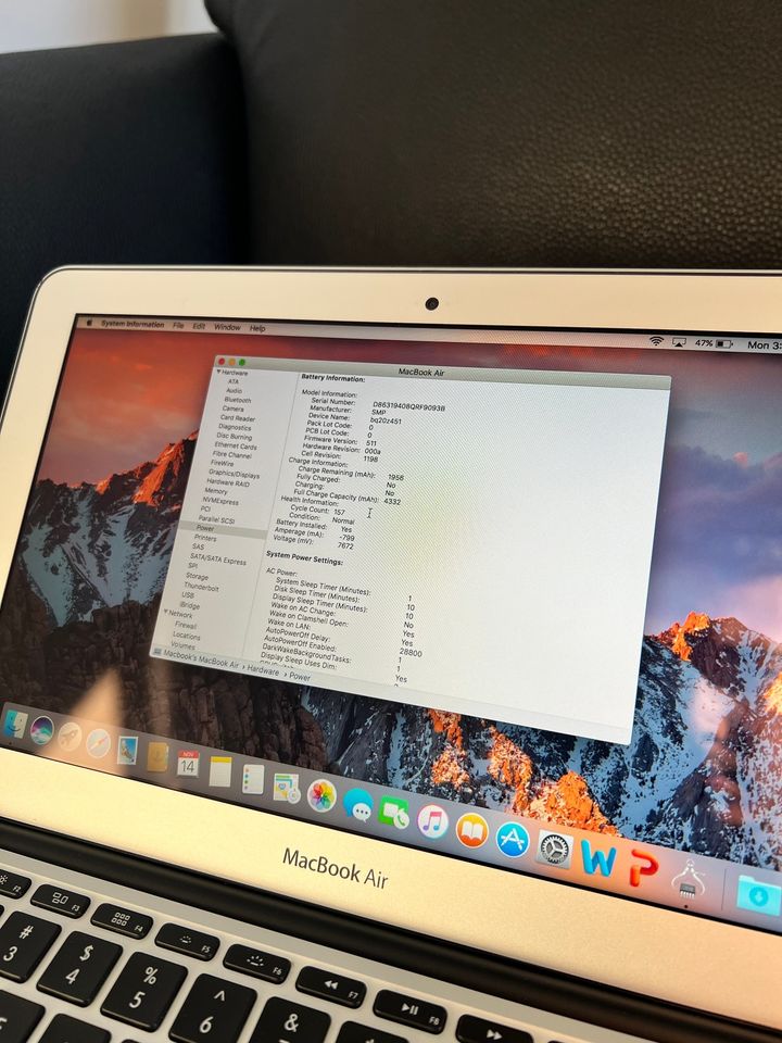 2013 Apple Macbook Air 11" - Intel Core i5 - 153 Battery Cycles - thelaptopshop.ca