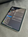 iPad Pro 11" - 64 GB - 10/10 Condition