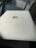 2015 Apple Macbook Air/13.3"/Core i5/8GB RAM/ 256GB SSD/Monterey
